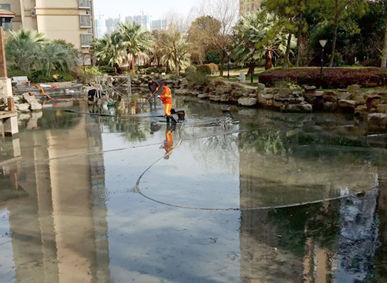 罗江景观池淤泥清理